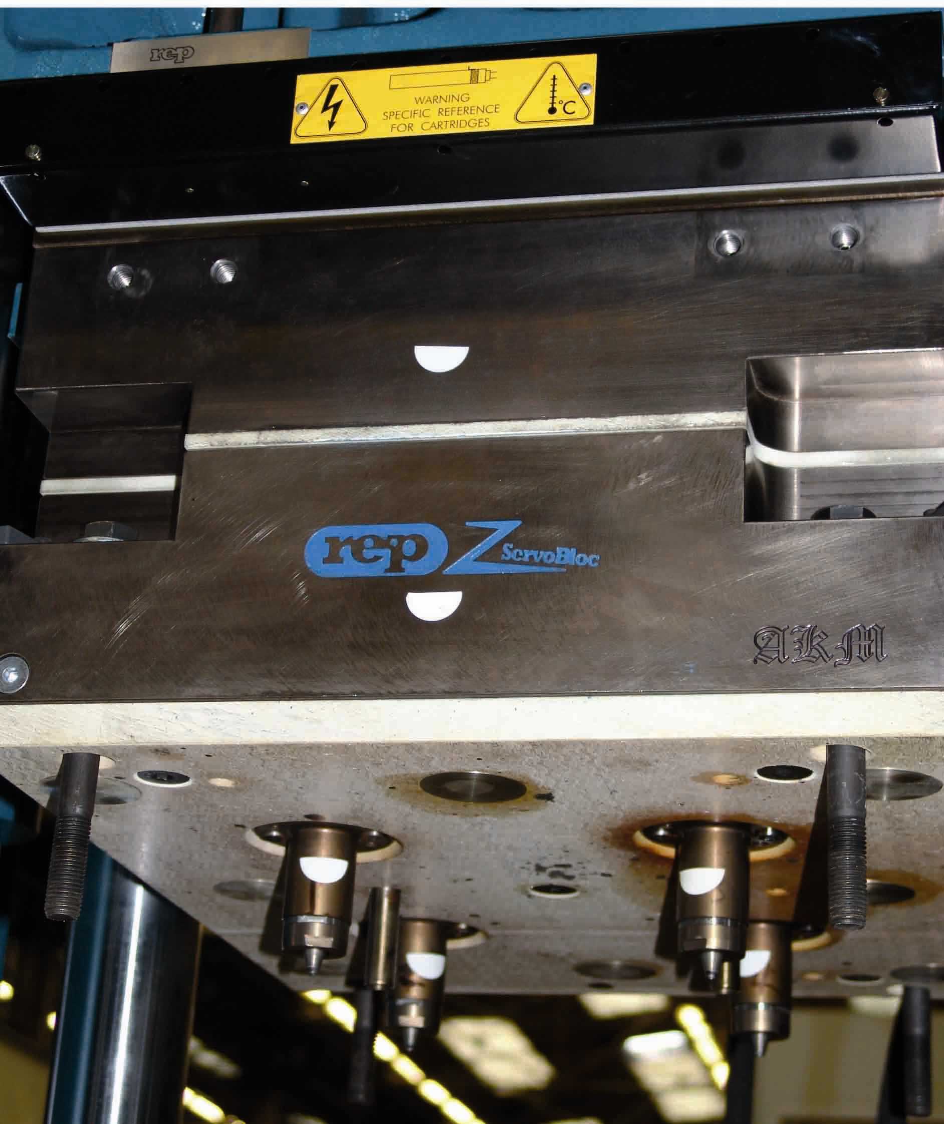 Servobloc: High Flexibility and Precision electric valve-gate cold runner block for molding rubber compounds from silicone to FKM - Servobloc